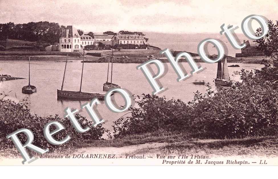 Vue sur l&#039;Ile Tristan - Propriété de M. Jacques Richepin