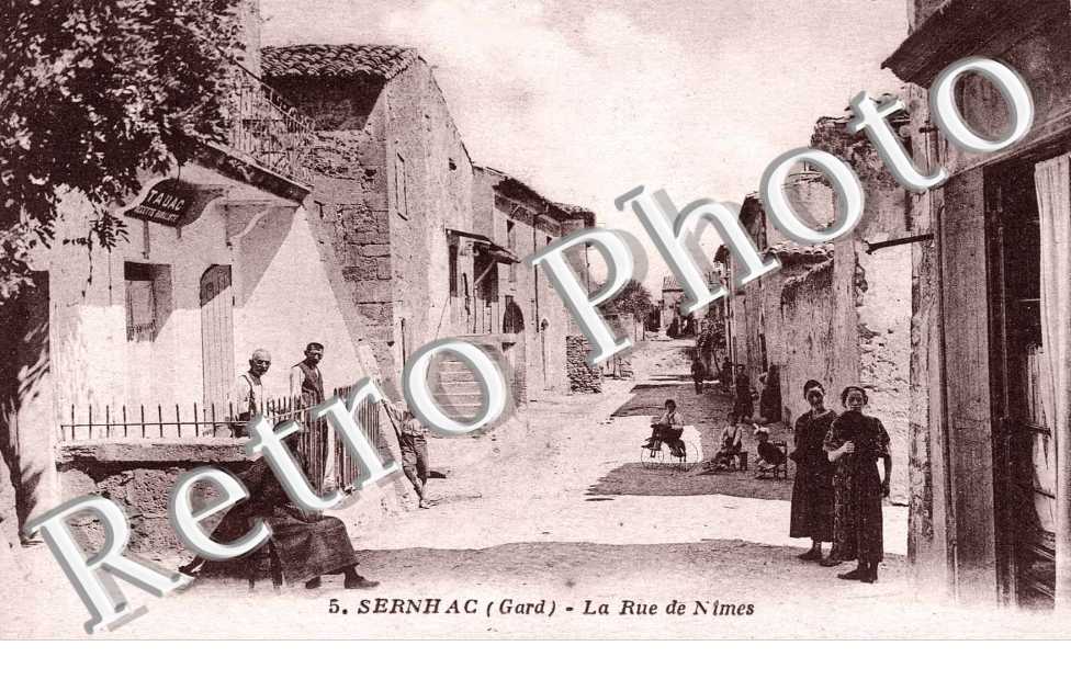 LA RUE DE NIMES