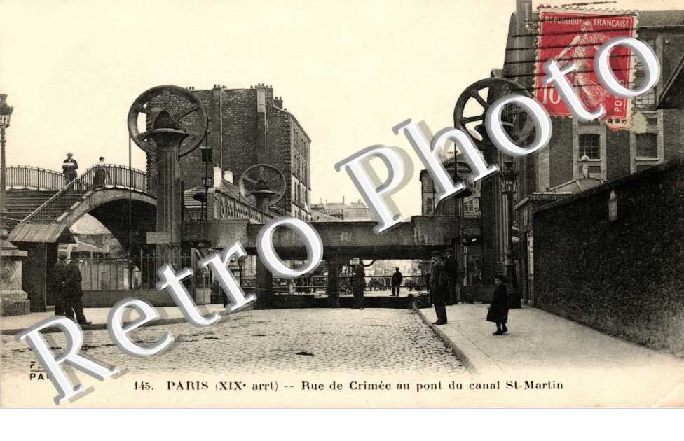 Rue de Crimée au pont du Canal Saint martin