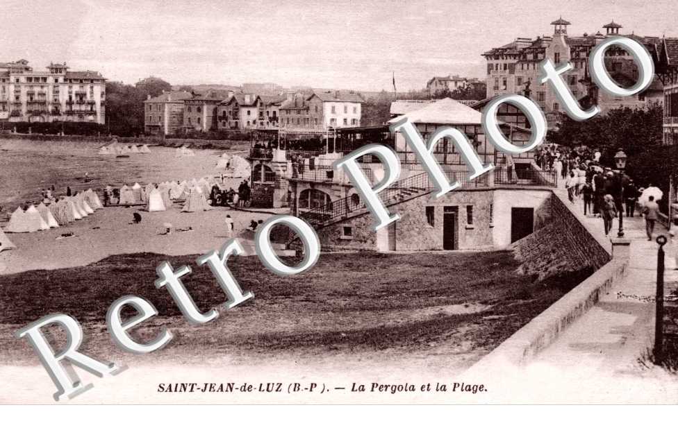 LA PERGOLA ET LA PLAGE