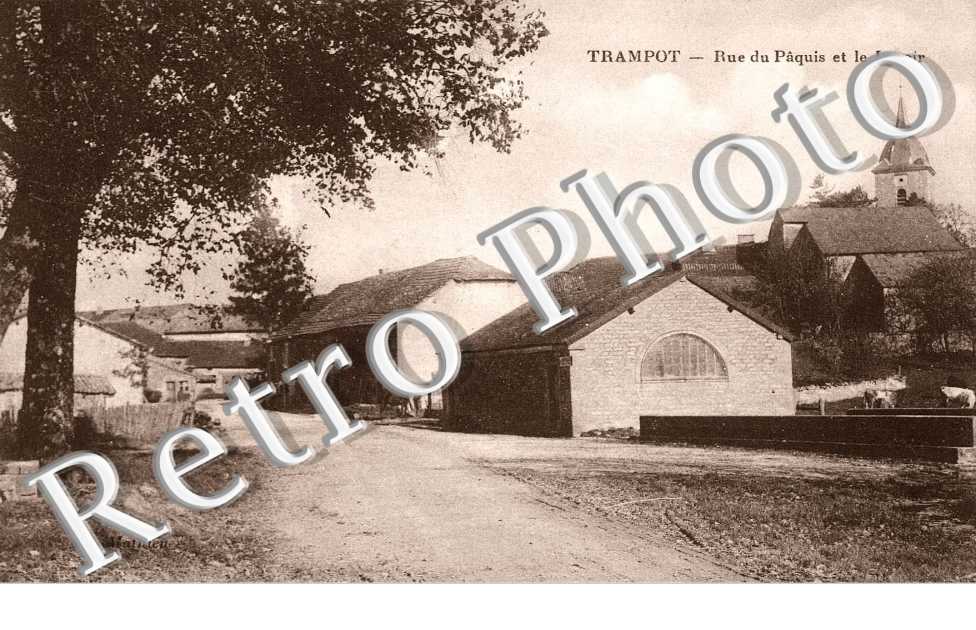 Rue du Paquis et le Lavoir