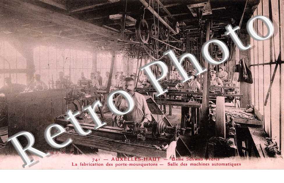 usines Schwab freres - la fabrication des porte-mousquetons - salle des machines automatiques