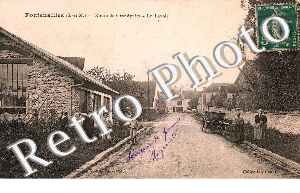 Route de Grandpuits - le lavoir