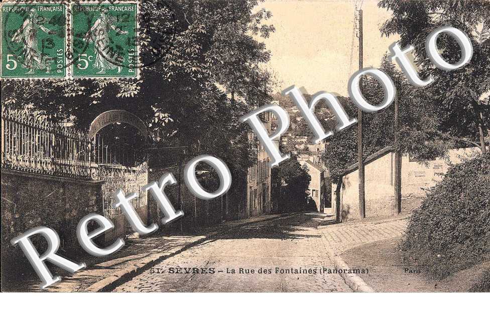 LA RUE DES FONTAINES