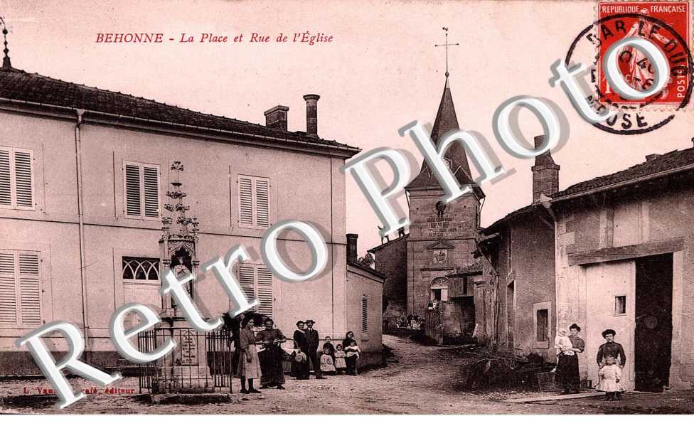Rue de l'eglise et la place