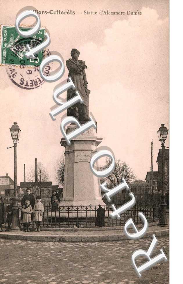 Statue d'alexandre Dumas