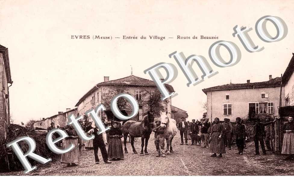 entree du village - route de Beauzee