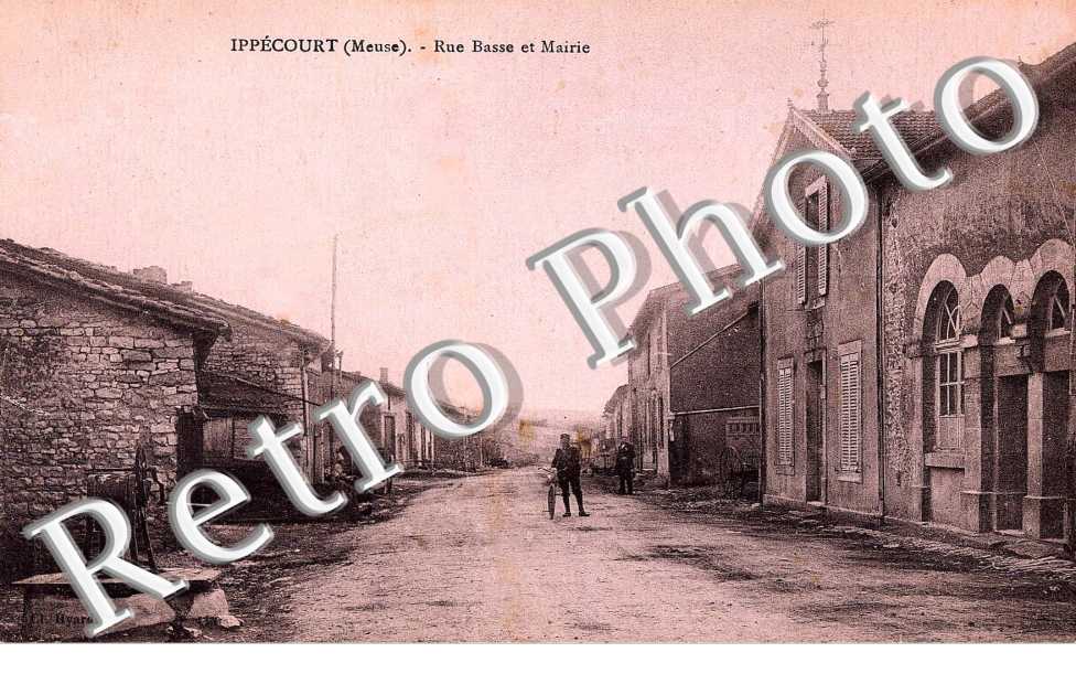 Rue basse et mairie