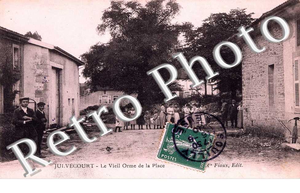 le Vieil Orme de la Place