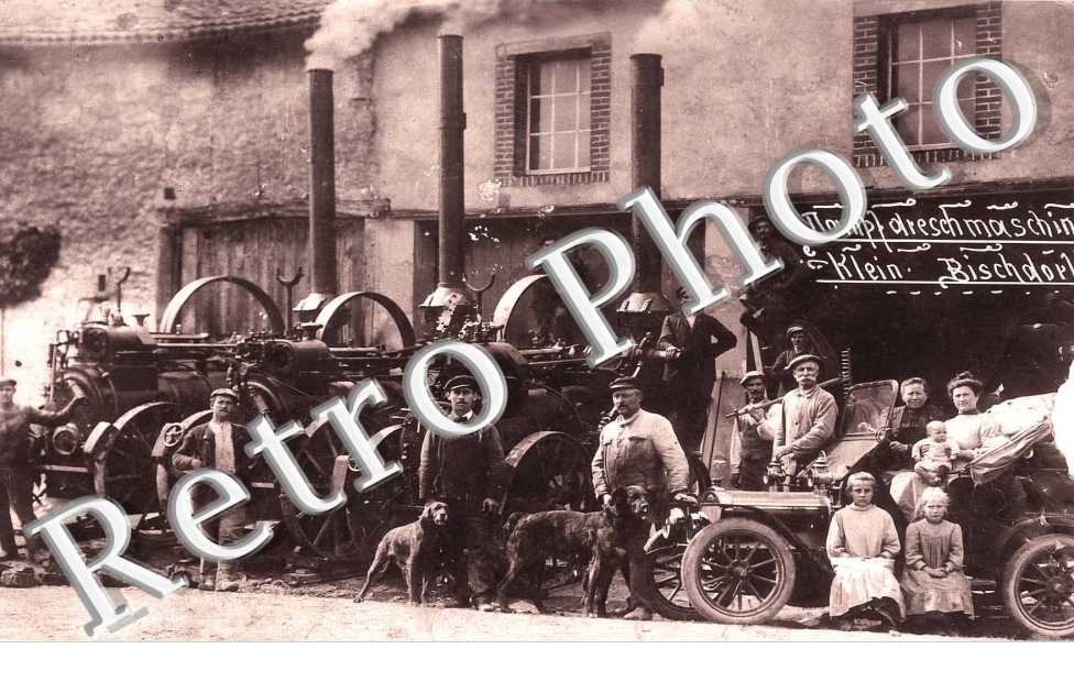(3 TRACTEURS ET UNE VOITURE)