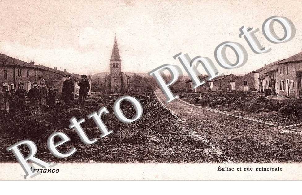 eglise et rue principale