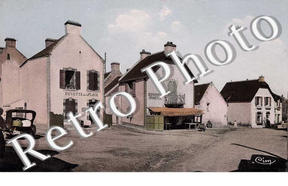 Saint Julien - La Place du Village