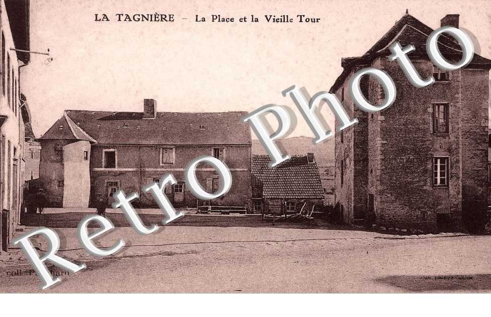 LA PLACE ET LA VIEILLE TOUR