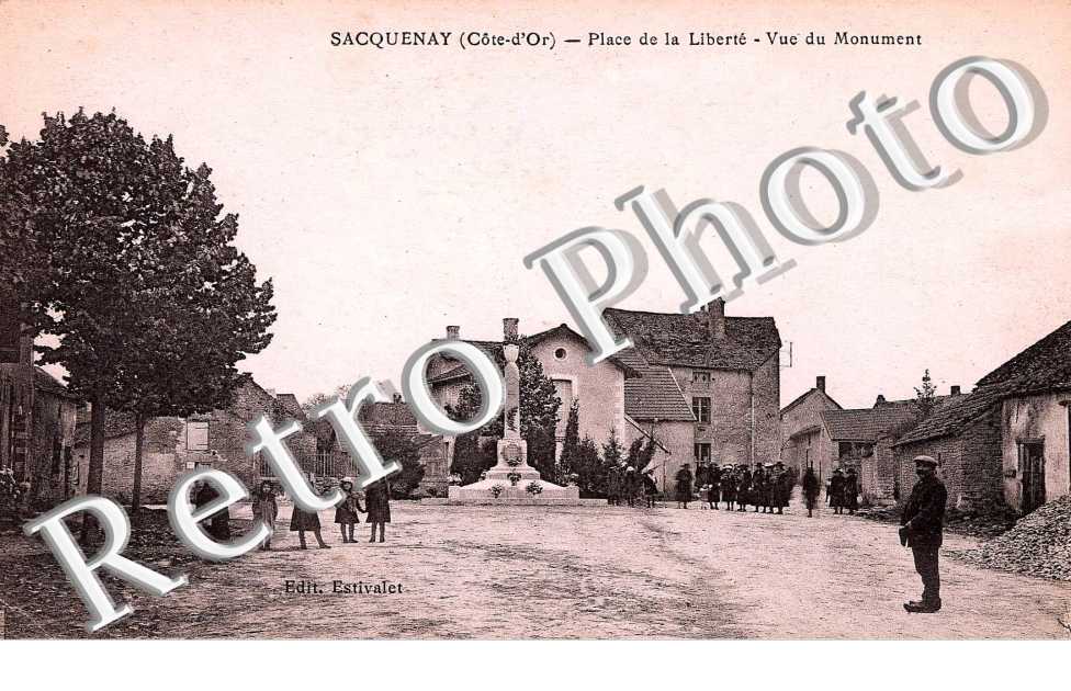 Place de la liberte - vue du monument