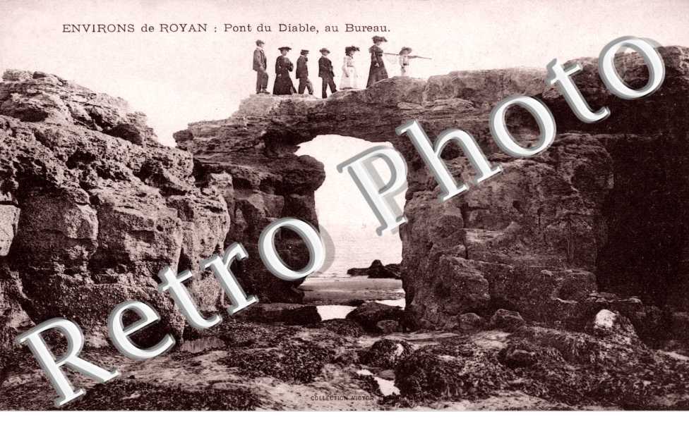  PONT DU DIABLE, AU BUREAU