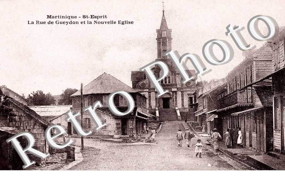 LA RUE DE GUEYDON ET LA NOUVELLE EGLISE