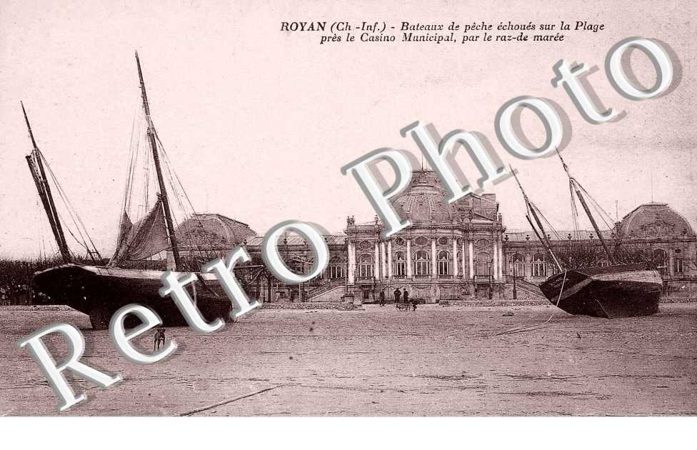 BATEAUX DE PECHE ECHOUES
