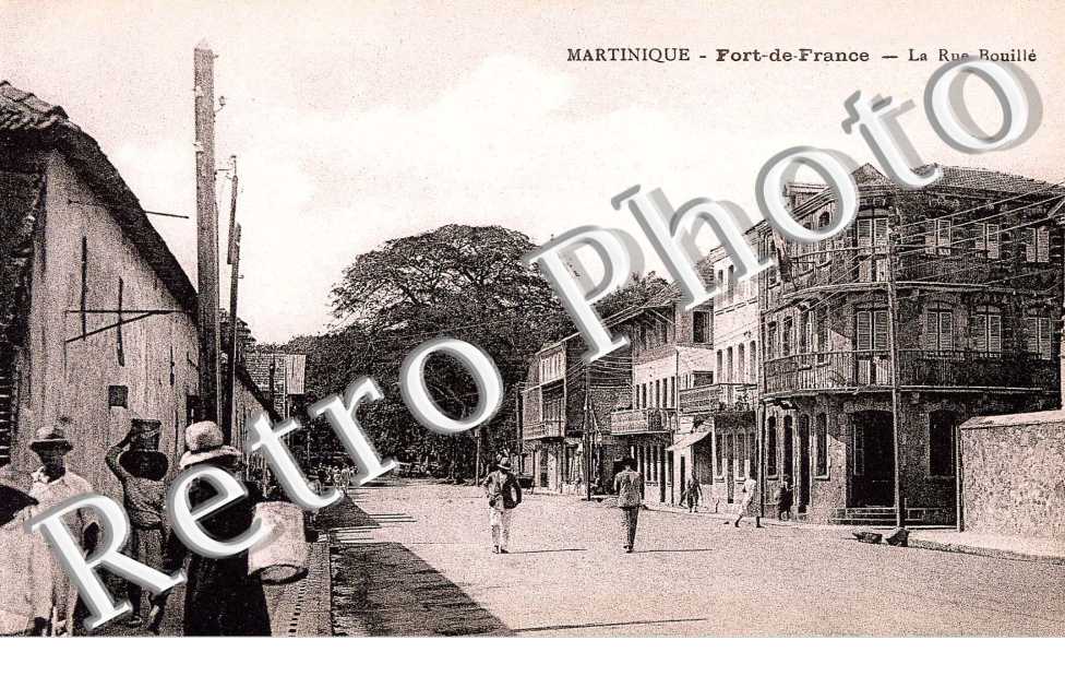 LA RUE BOUILLE