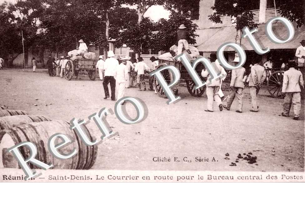 le courrier en route pour le bureau central des postes