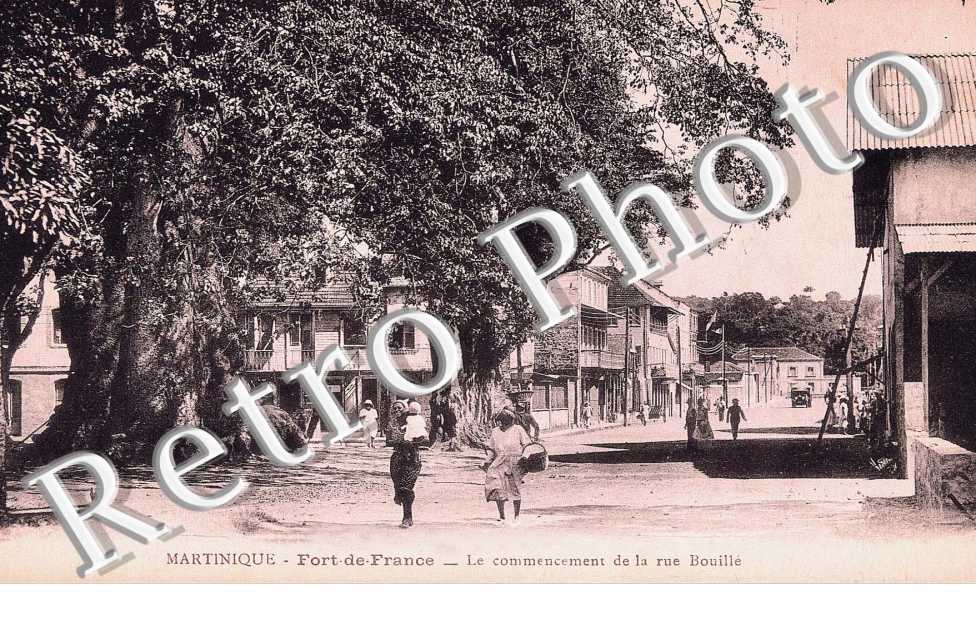 LE COMMENCEMENT DE LA RUE BOUILLE