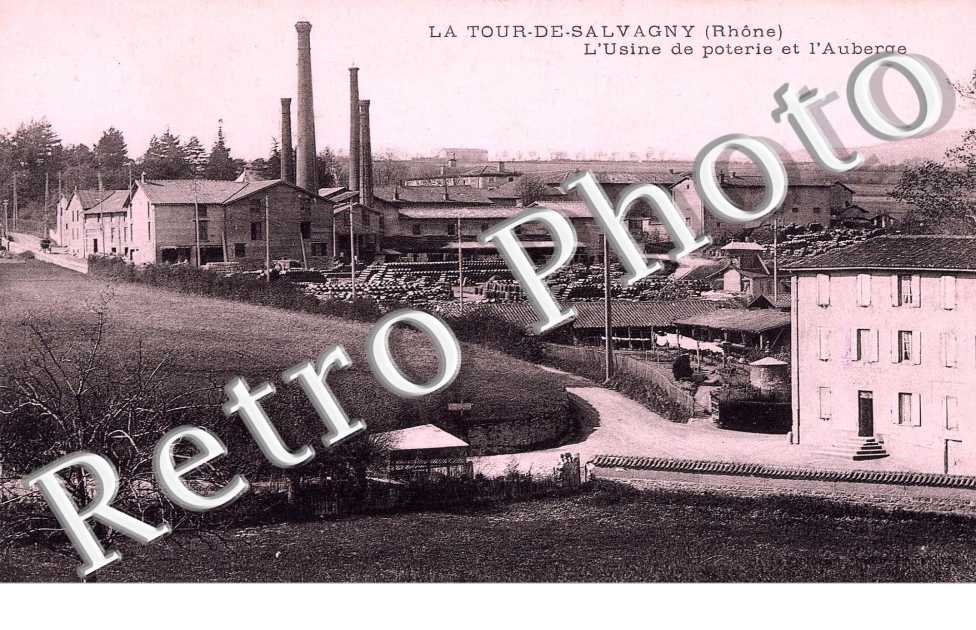 usine de poterie et l'auberge