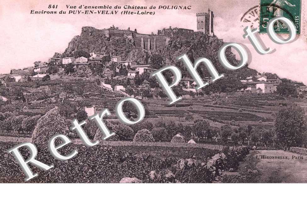vue d&#039;ensemble du chateau de Polignac