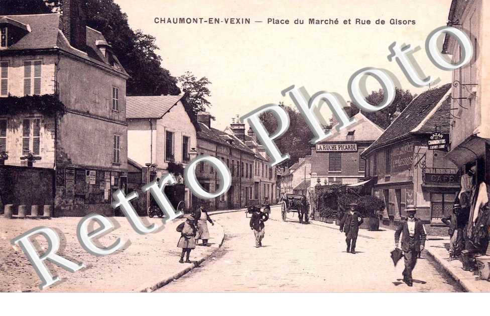 Place du marche et rue de Gisors