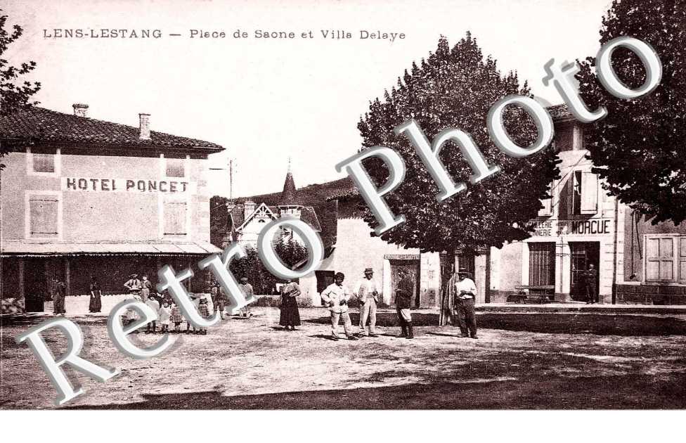 Place de Saonne et villa Delaye