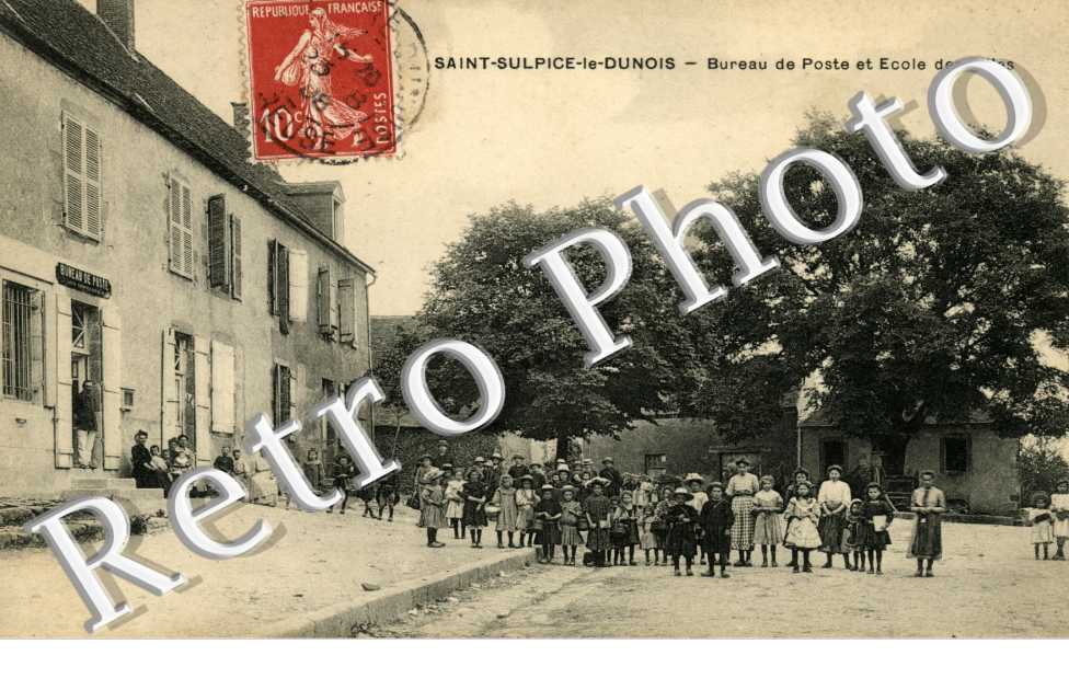 BUREAU DE POSTE ET ECOLE DES FILLES