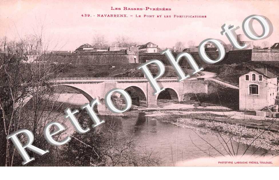 Le Pont etr les Fortifications