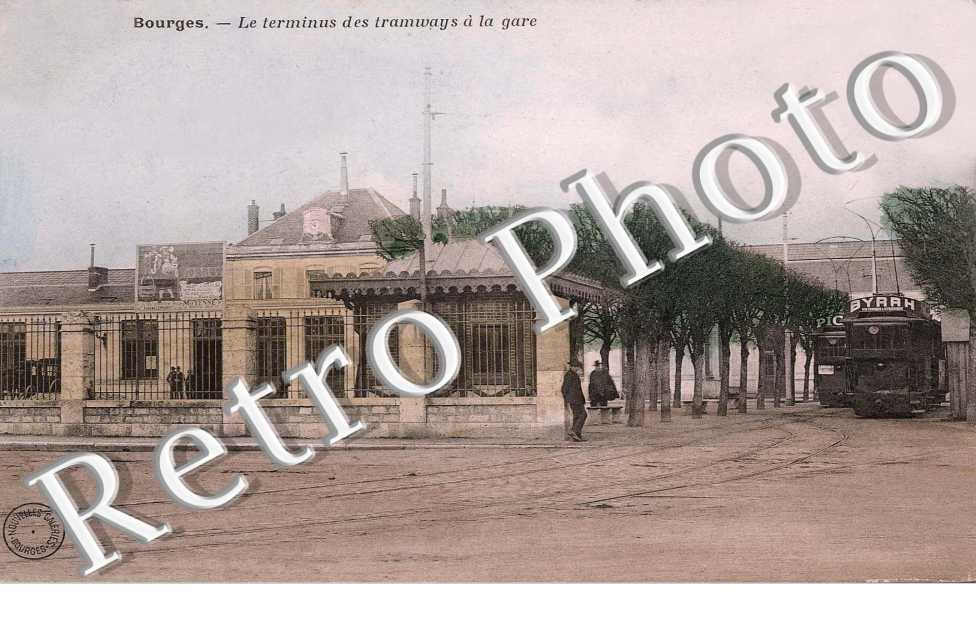 le terminus des tramways a la gare