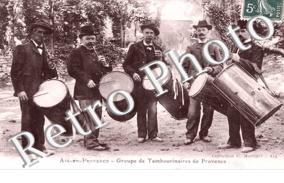 groupe de tambourinaires de provence