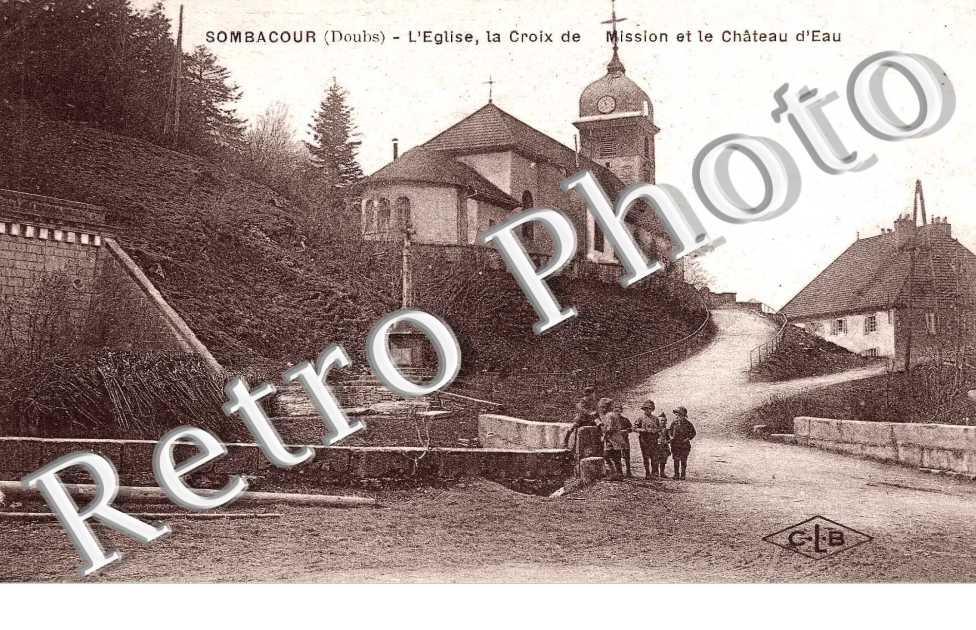 l&#039;eglise et la croix de mission et le chateau d&#039;eau
