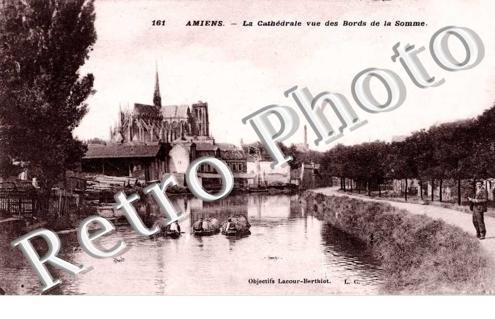 La Cathédrale vue des bords de la Somme