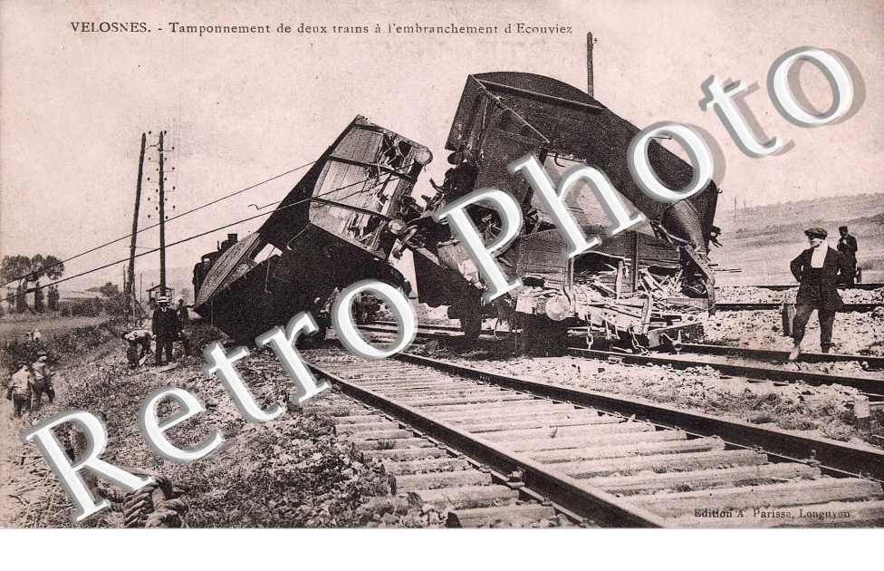 Tamponnement de deux trains a l'embranchement d'Ecouviez