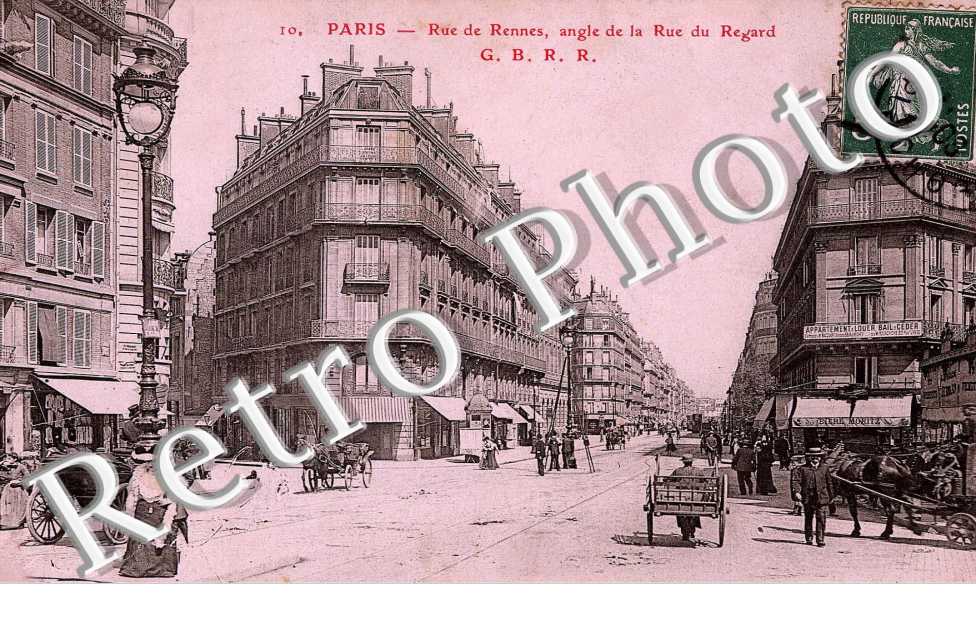 RUE DE RENNES ANGLE DE LA RUE DU REGARD