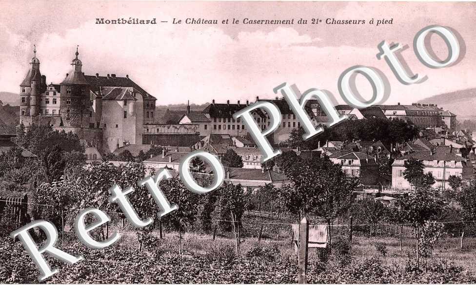 LE CHATEAU ET LE CASERNEMENT