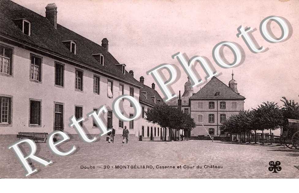 CASERNE ET COUR DU CHATEAU