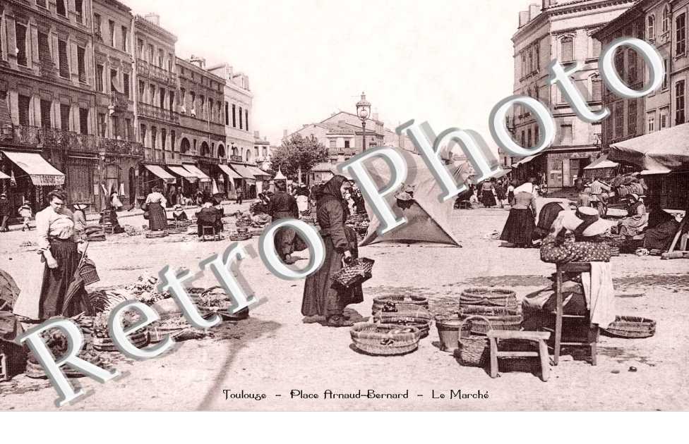Place Arnaud Bernard, le Marche
