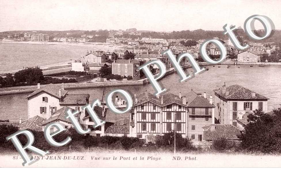 vue sur le port et la plage