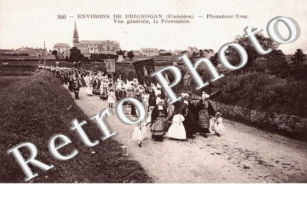 Vue generale  LA PROCESSION