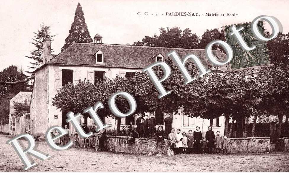 Pardies Nay, Mairie et Ecole
