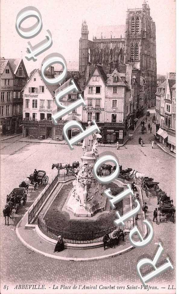 Place de l'Amiral Courbet