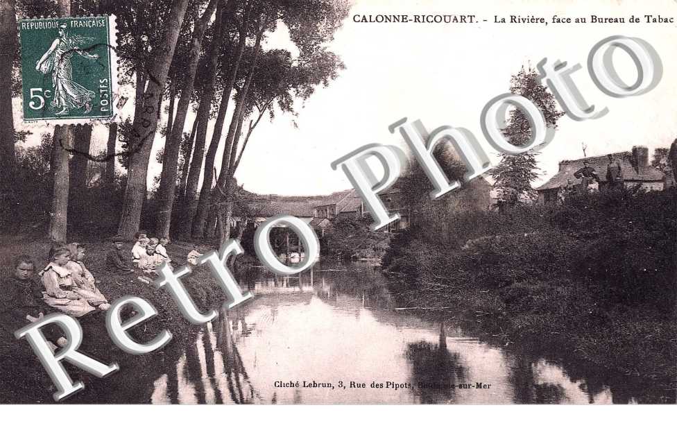 la riviere face au bureau de tabac