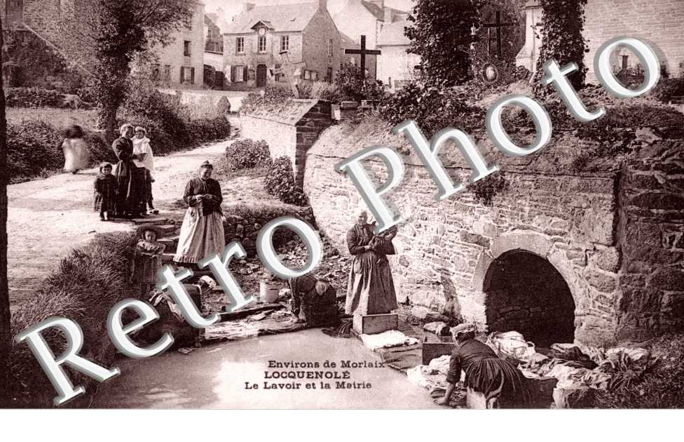 le lavoir et la mairie
