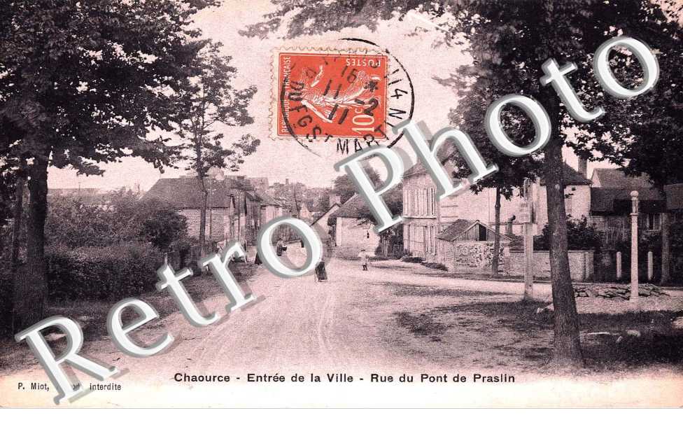 Entree de la ville - Rue du Pont de Praslin