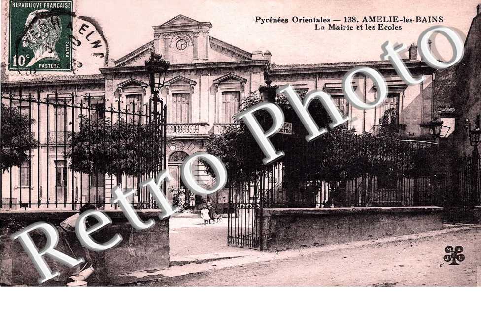 la mairie et les ecoles