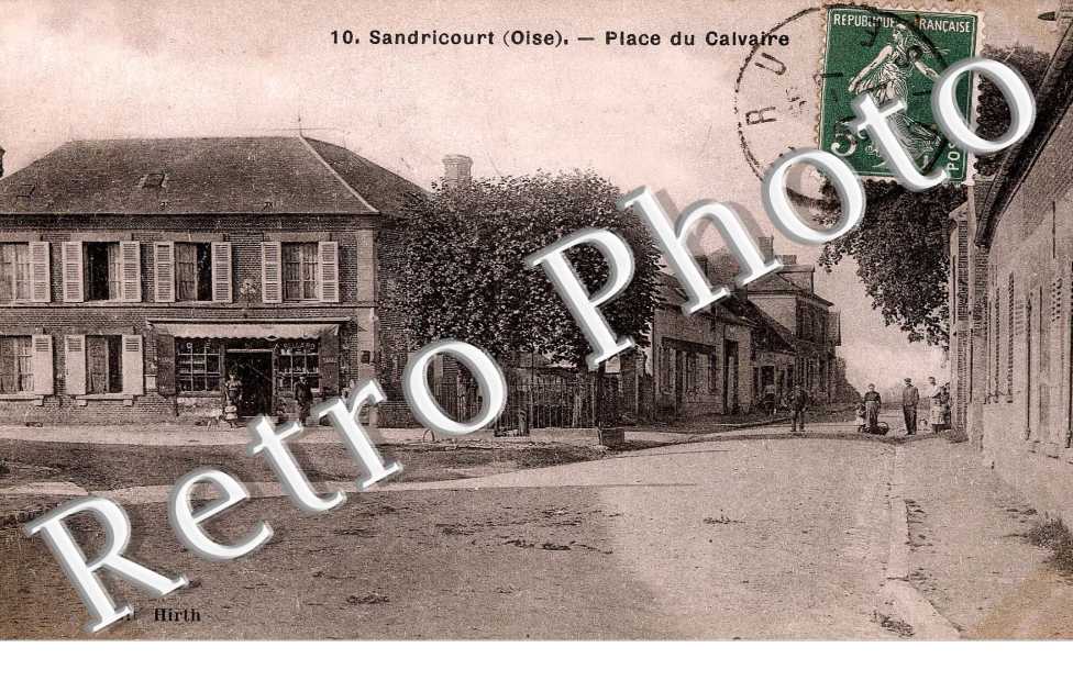 La place  du calvaire  - Sandricourt