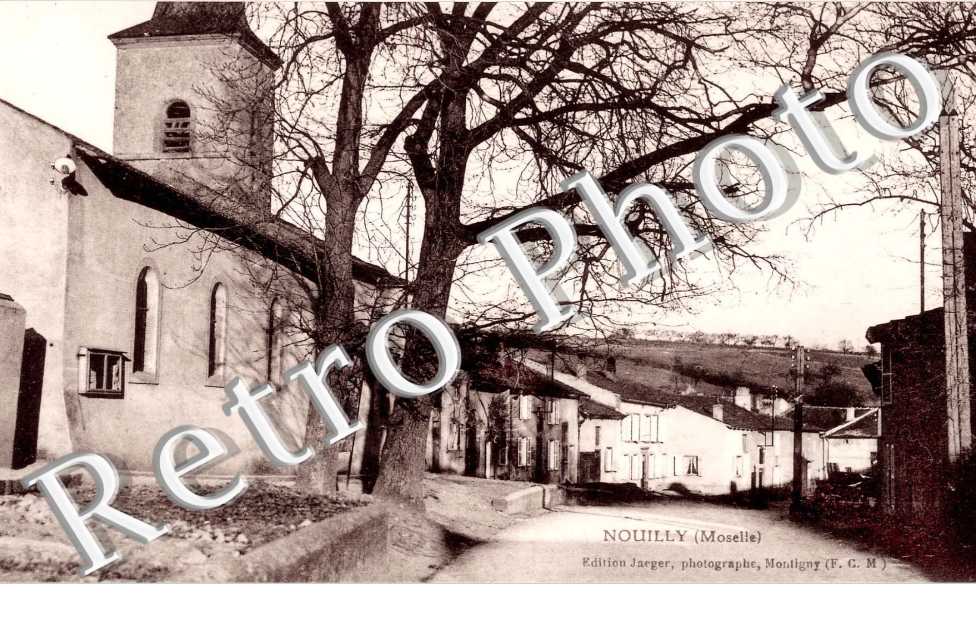 NOUILLY  (EGLISE a GAUCHE)