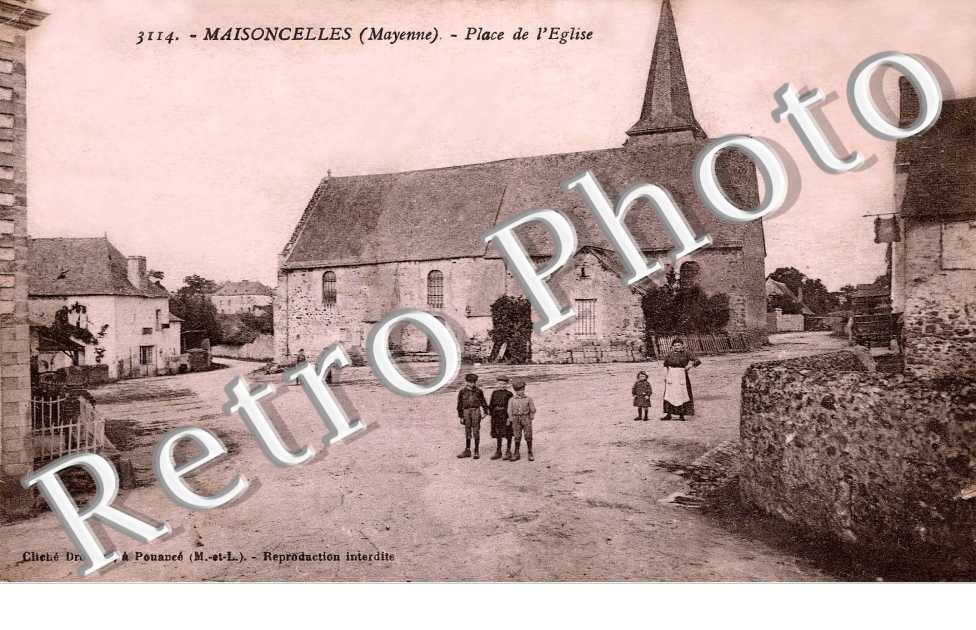 PLACE DE L&#039;EGLISE